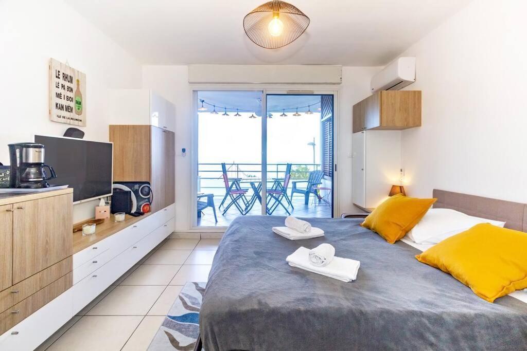 Oceanides - Studio Renove Avec Magnifique Vue Mer - Saint-Gilles-Les-Bains Buitenkant foto